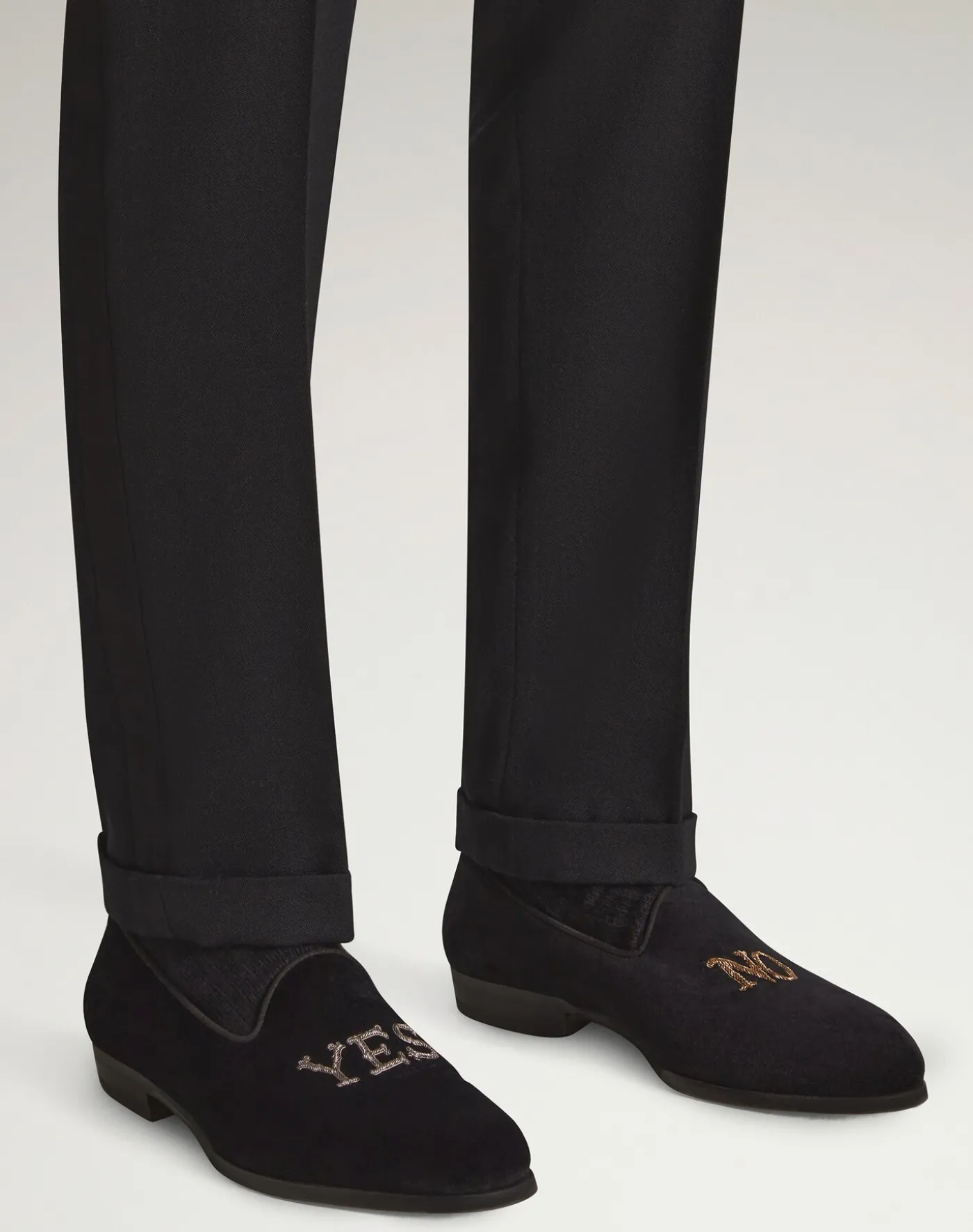 Decision Velvet Slippers