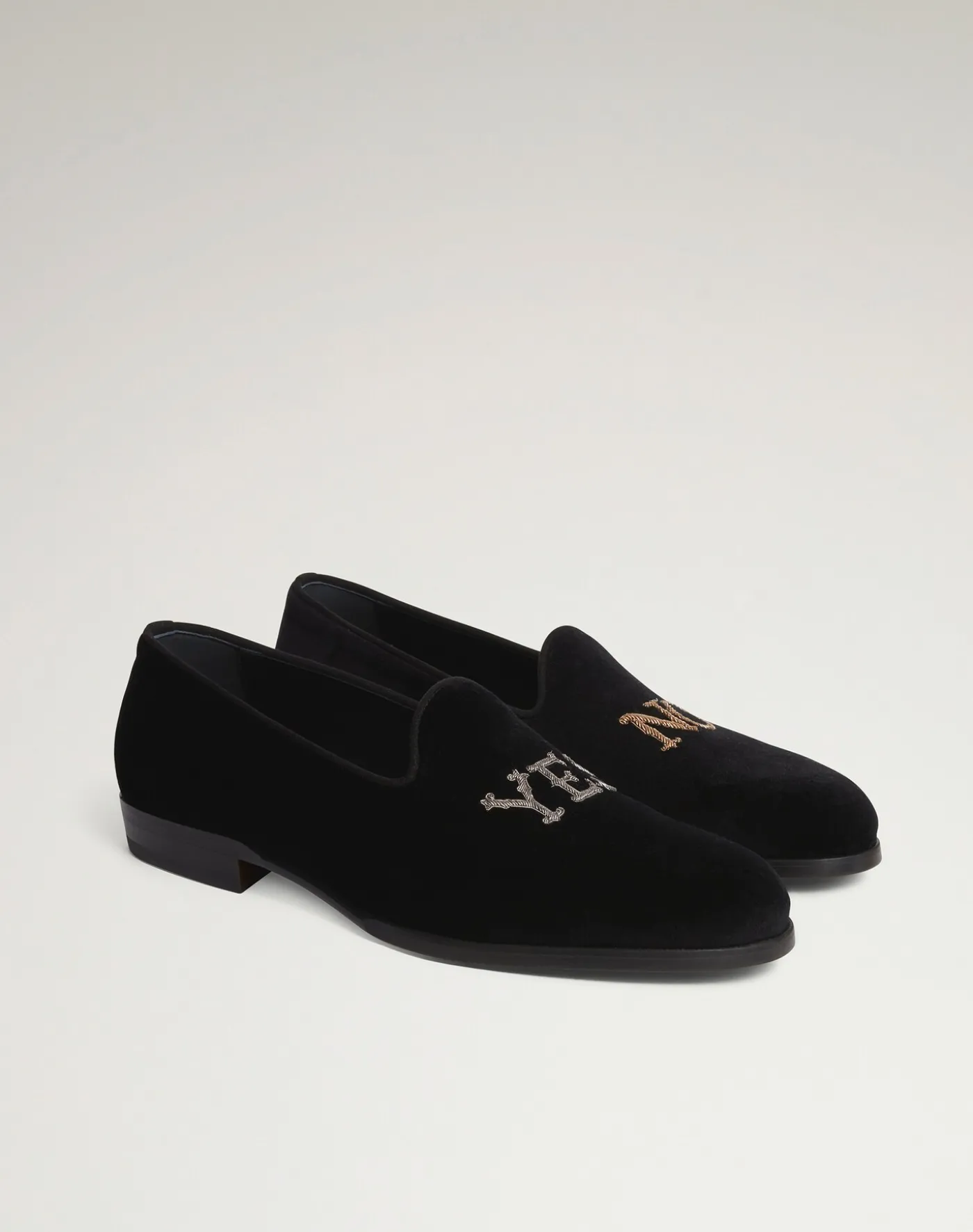 Decision Velvet Slippers