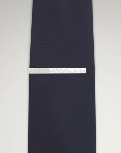 Script Tie Bar