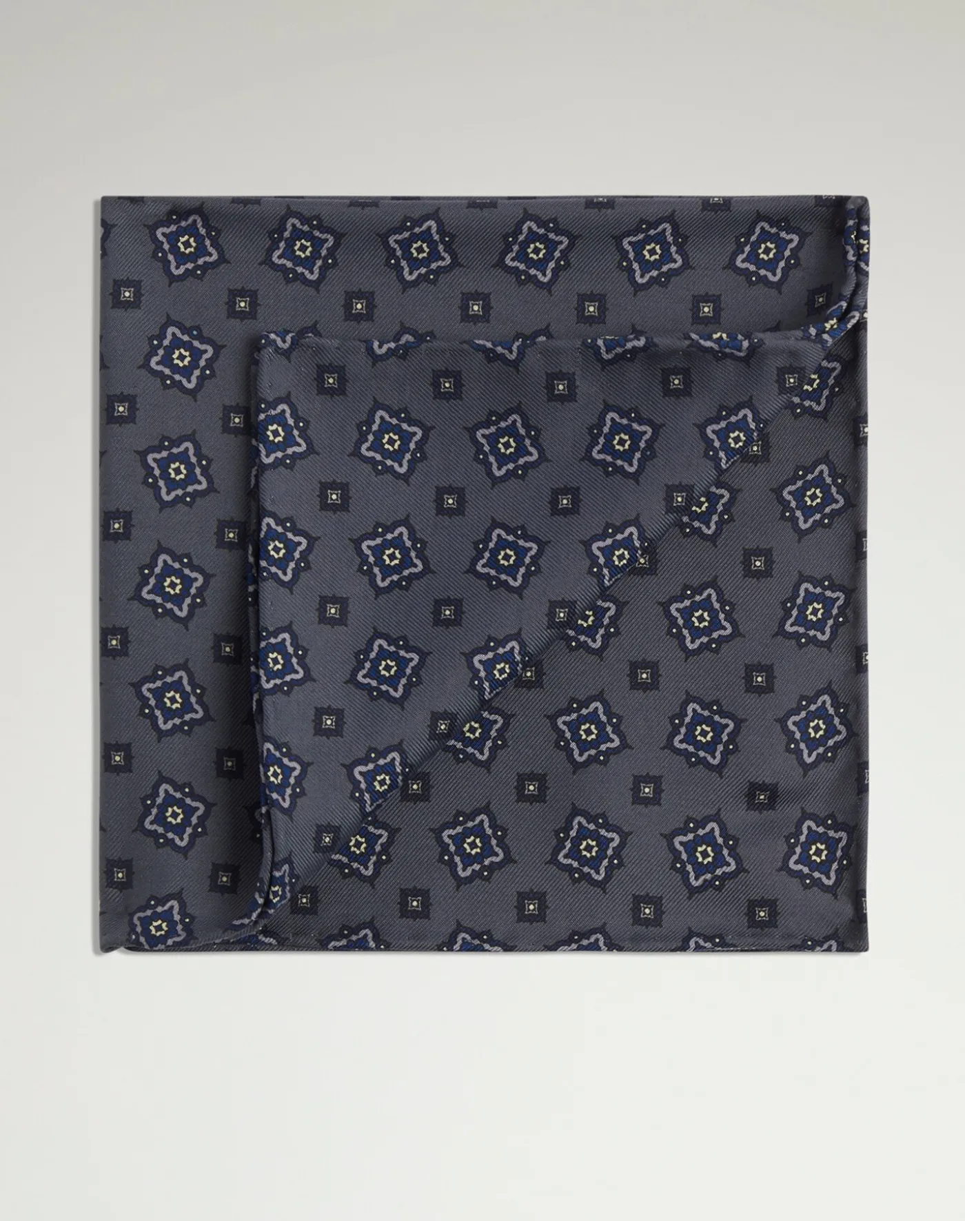 Silk Scattered Medallion Pocket Square